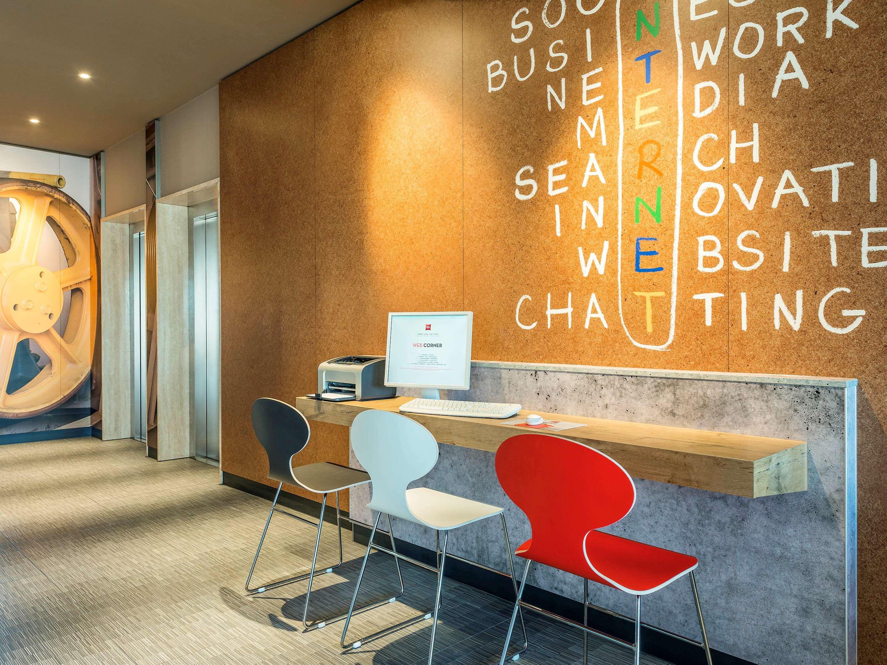 Ibis Hotel Muenchen Garching Garching bei Muenchen Exterior photo